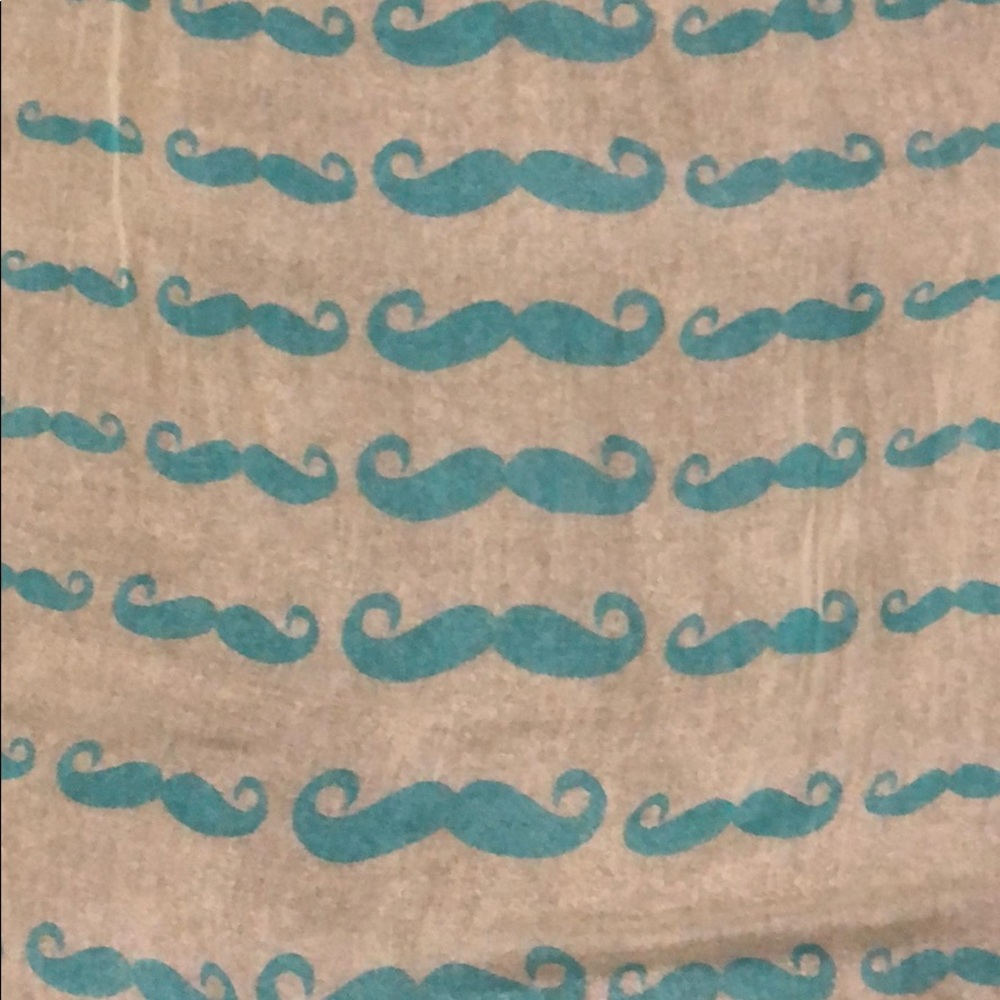 Scarf - Picture 2 of 4